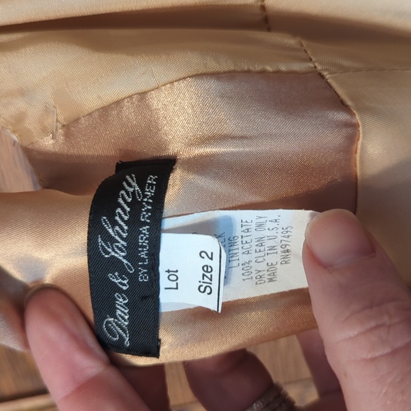 NWT Dave & Johnny 100% Silk Gold Sleeveless Open Back Floor Length Dress Size 2 - Picture 8 of 10